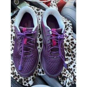 Brooks Dyad 10 Sneakers Size 8
